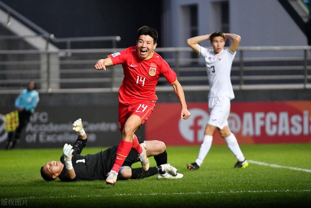 关于一方主场告捷，击败对手收获宝贵分的信息